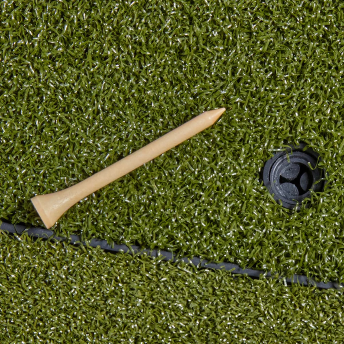 Fiberbuilt Player Preferred 12'x4' Studio Golf Mat – Double Hitting