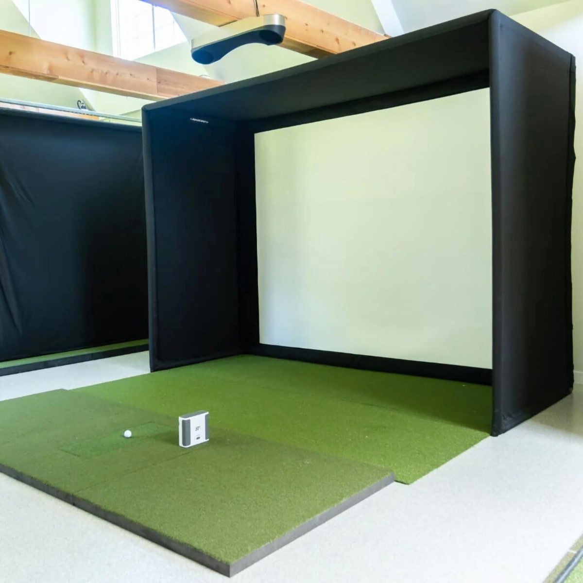 SIG8 Golf Simulator Enclosure