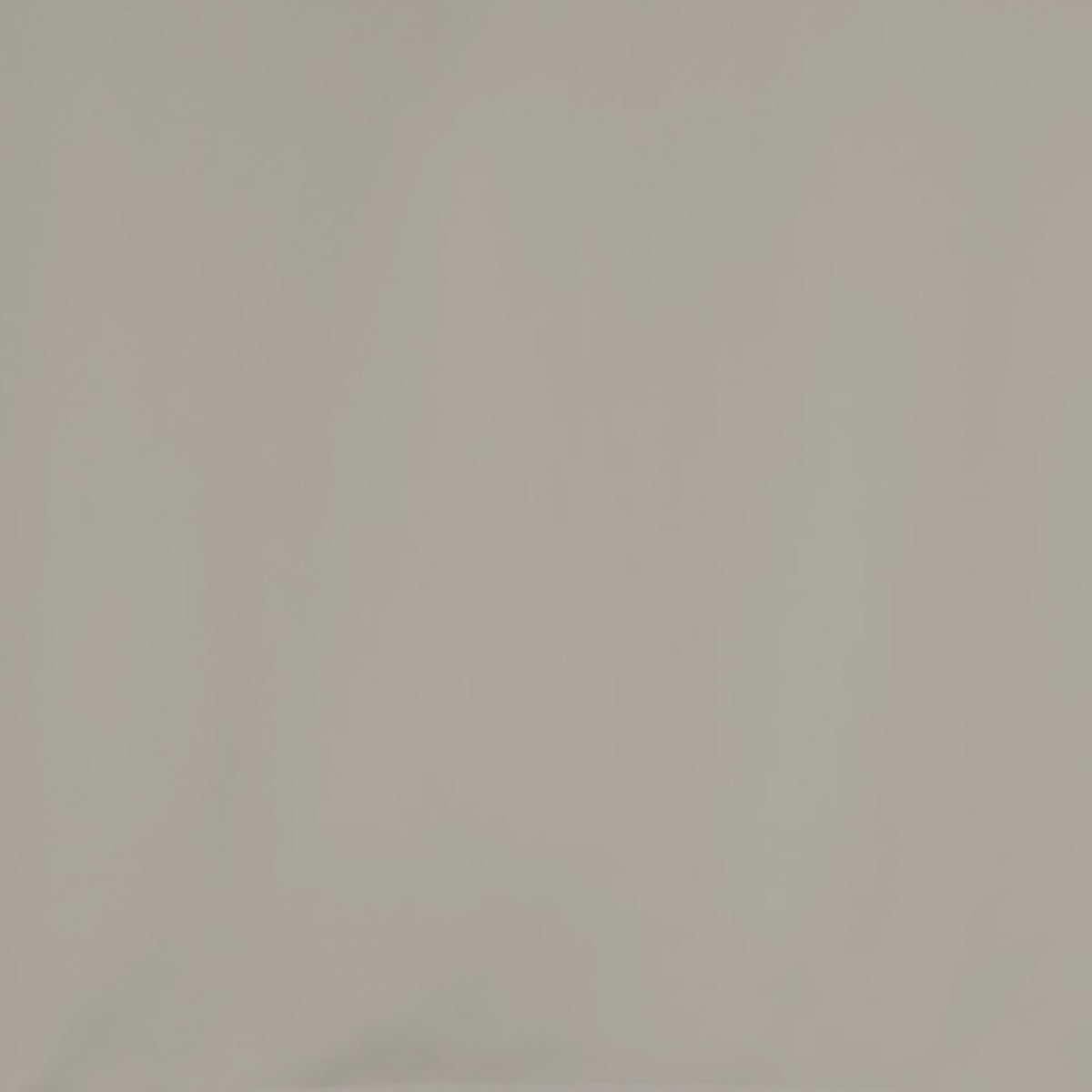 #screen material_High-Contrast Gray Golf Impact